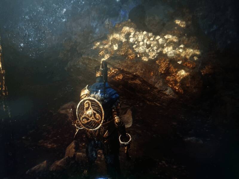 追踪者任务关键道具获取画面，箱子开启瞬间光芒闪耀