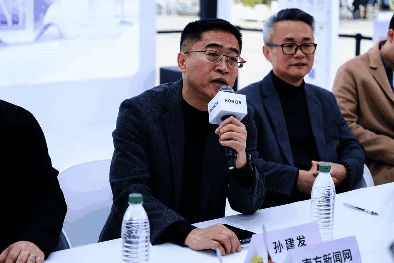 荣耀游戏中心AI儿童守护功能界面示意图