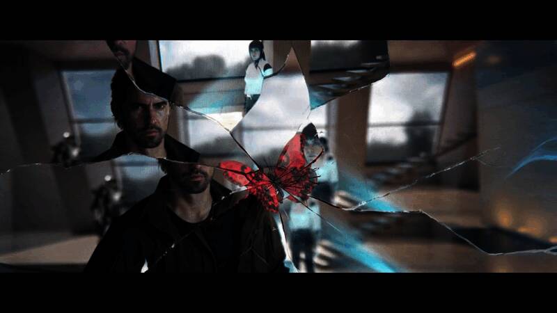 空中载具高速飞行，背景可见爆炸特效