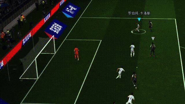 卡西利亚斯实战扑救动图，展现其敏捷反应