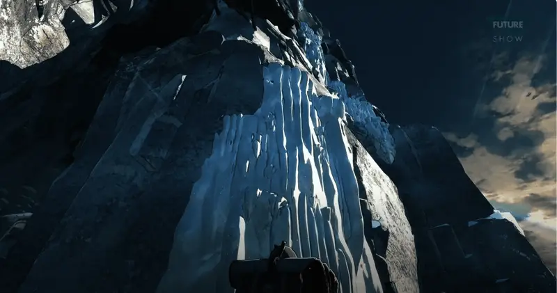 未来游戏展现场观众聚集观看游戏预告片的场景