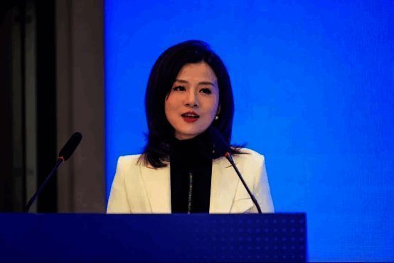 黄诗栋讲述小游戏案例，背后展示《每天数独》界面