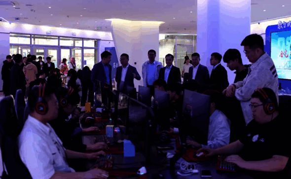 吉林联通技术人员讲解云竞技系统的工作原理