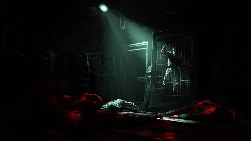 游戏主角在废墟中奔跑，身后有大量丧尸追赶