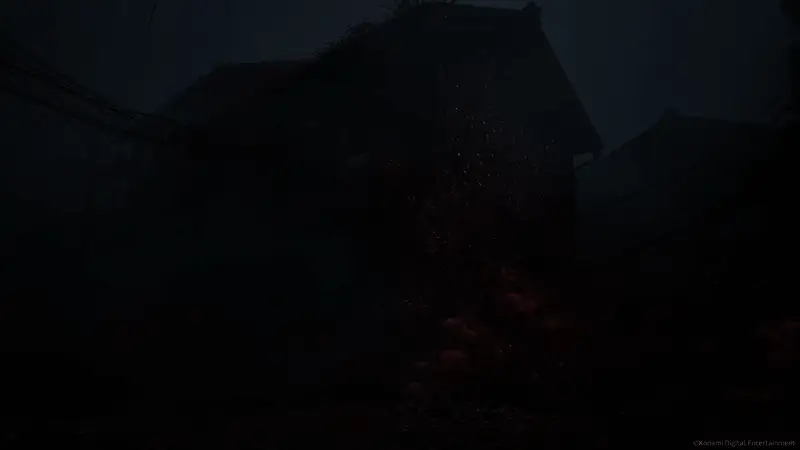 雨夜中的寂静岭街头，霓虹灯闪烁不定，仿佛隐藏着不可名状的危险