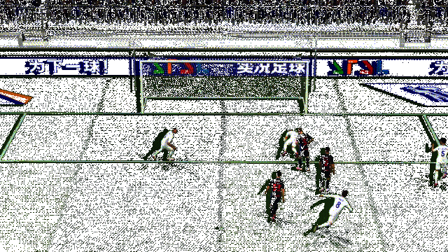 卡卡带球快速突破防守队员的画面，动作流畅自然