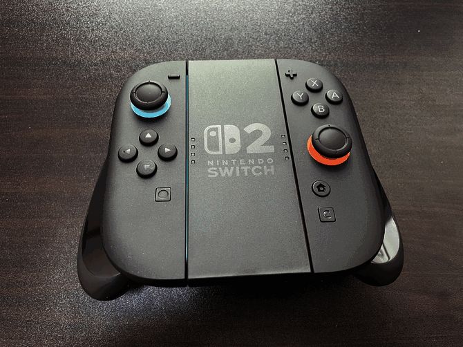 Switch 2专用底座正面展示，接口布局清晰