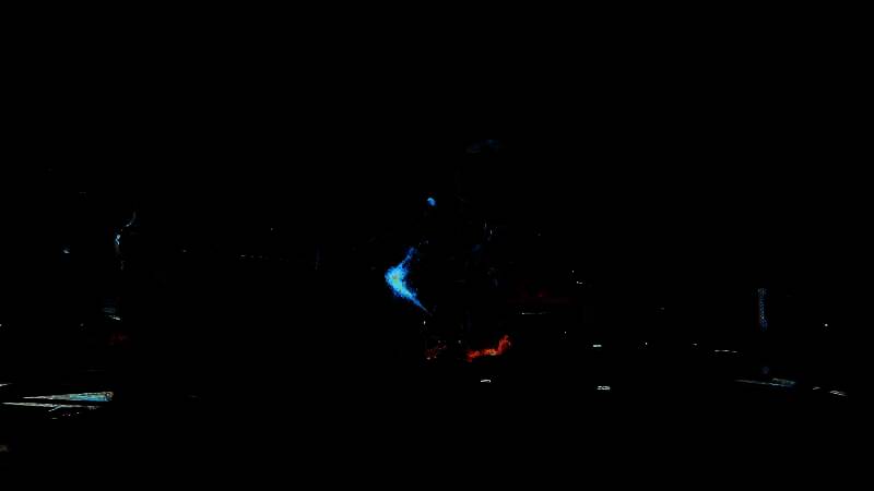 爆炸特效画面，展现激烈战斗场面与逼真物理效果