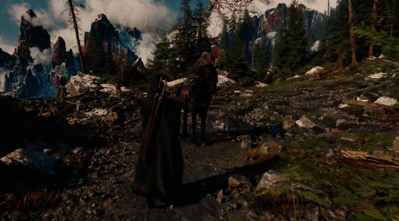 夜晚森林战斗场景，火光与阴影交织，光影效果真实自然