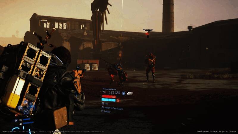 角色装备系统丰富，自定义选项多样