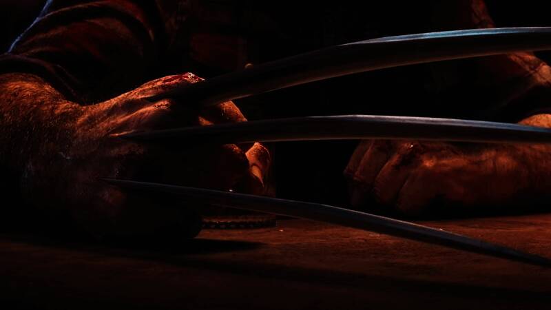 团队协作工作照，展示多部门协同开发的画面