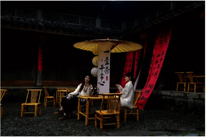 游戏内复刻真实景区场景，提升玩家沉浸体验