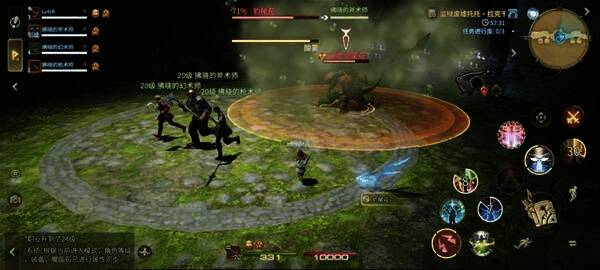 P1阶段BOSS释放毒雾，玩家需调整站位躲避