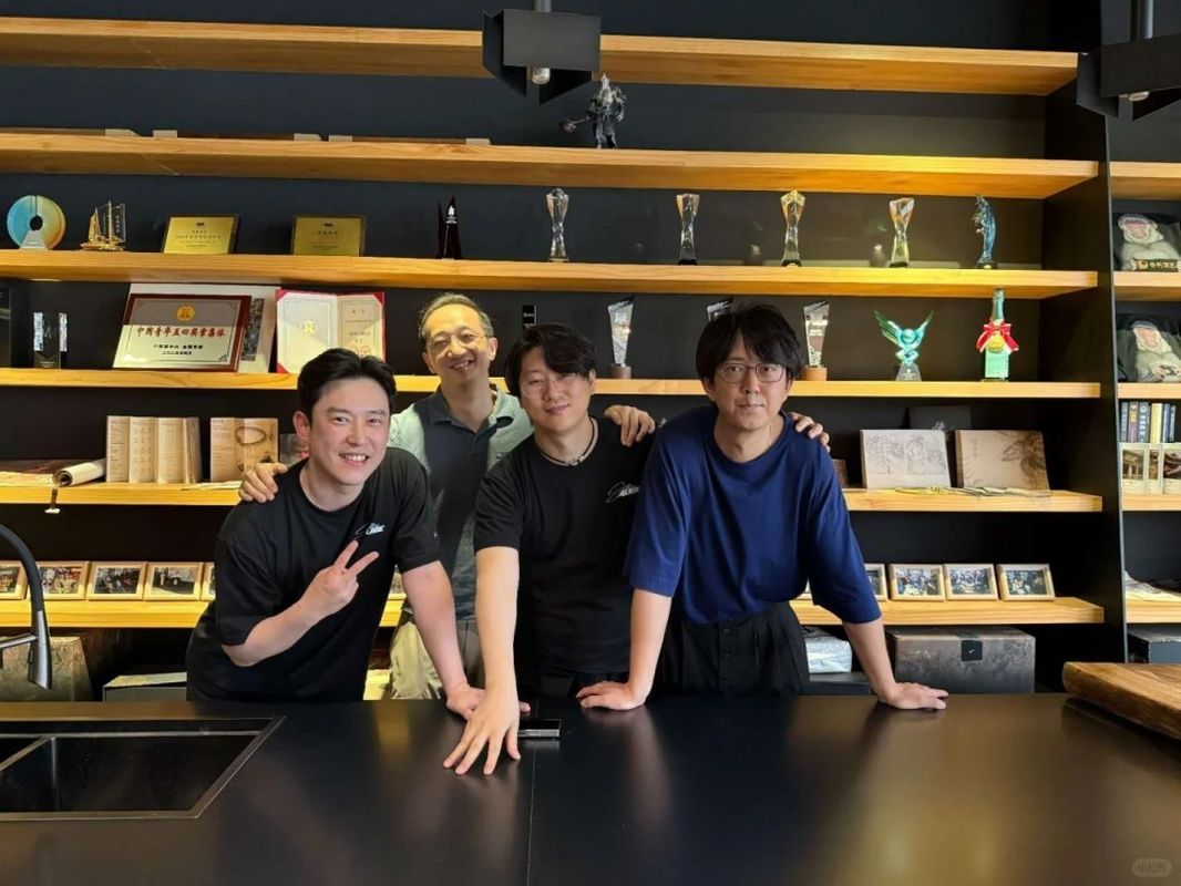 《黑神话：悟空》游戏画面，角色形象精致，战斗场景震撼