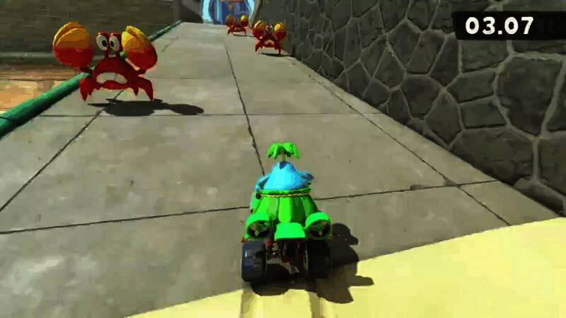 游戏地图全览，水域与陆地交错分布