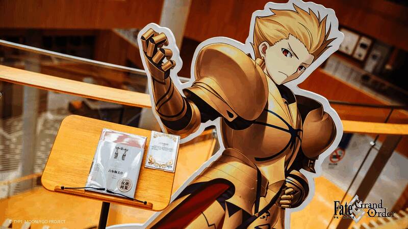 展览现场布置了多个古文明主题展区，展示各区域代表角色与文物资料