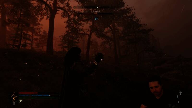 装备界面细节图，显示武器属性与强化等级