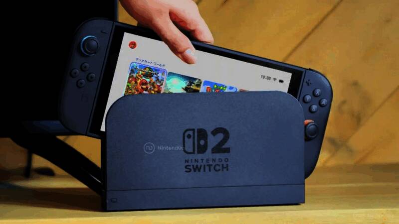 Switch 2主机正面视角，展示其整体外观设计