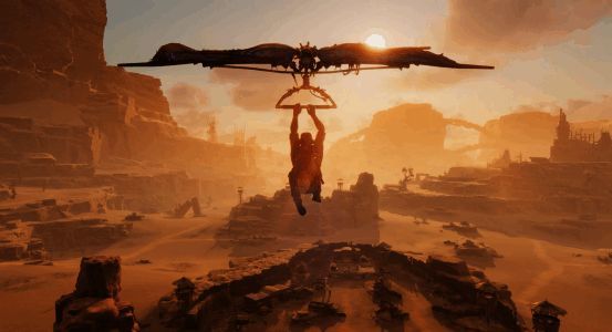 自由城场景展示，建筑破败但细节丰富，体现中式废土风格