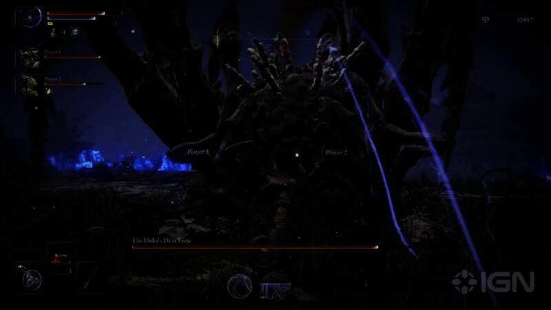 玩家灵活走位躲避攻击，战斗节奏快节奏且充满张力