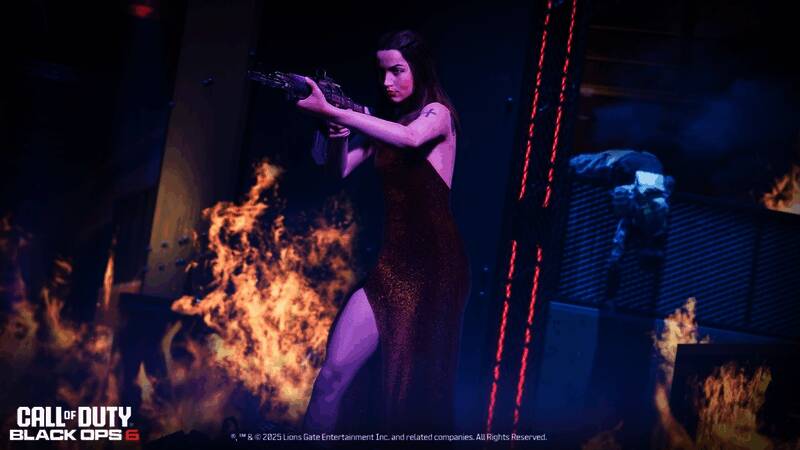 安娜·德·阿玛斯芭蕾杀姬剧照，身穿黑色紧身战服，手持匕首，眼神凌厉