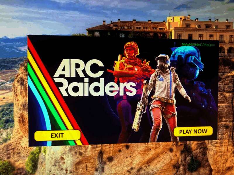 exe文件运行后显示一串加密字符串与提示信息