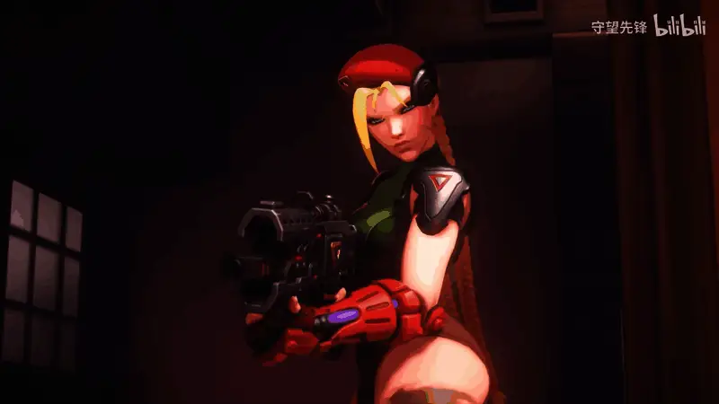 朱诺以春丽造型持枪对峙，动作姿态高度还原