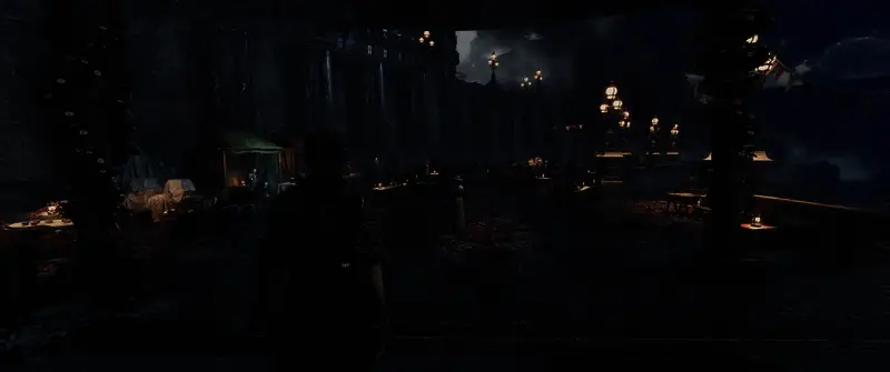 游戏整体画面对比图，左侧为原版，右侧为MOD增强后的效果