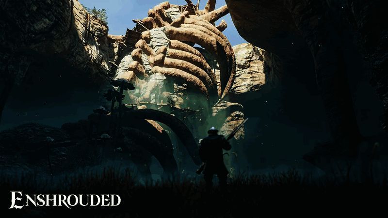 《雾锁王国》团队上台领奖瞬间，成员们笑容满面，手捧奖杯庆祝高光时刻