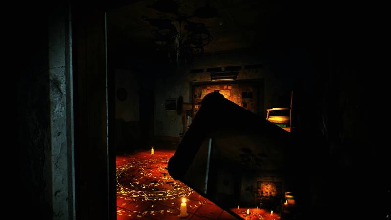 琳达与一名亡者对话，试图获取关键信息，画面充满悬疑色彩