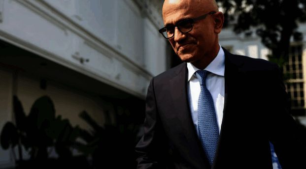 微软总部大楼外景，现代建筑风格