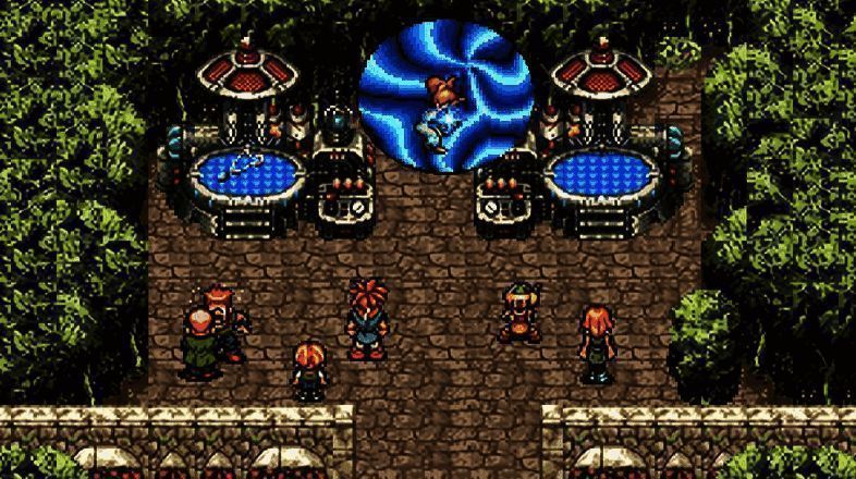 采访现场堀井雄二认真回答问题的画面截图