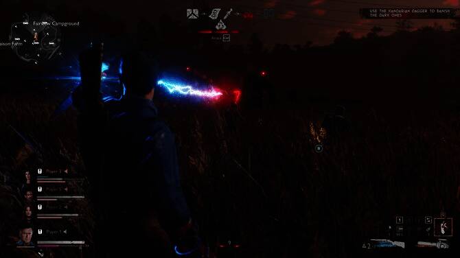 战斗中的恶魔与幸存者激烈对抗，场景血腥且充满张力