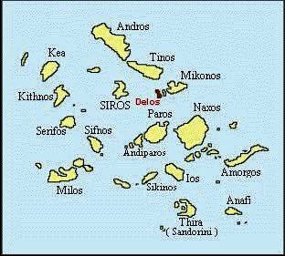 游戏地图呈现多个独立岛屿，风格类似希腊基克拉泽斯群岛