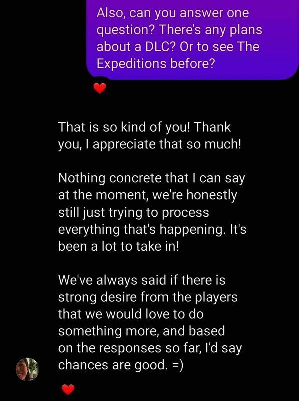 游戏场景截图，展现角色与神秘遗迹互动的瞬间，光影效果逼真，画面细节丰富