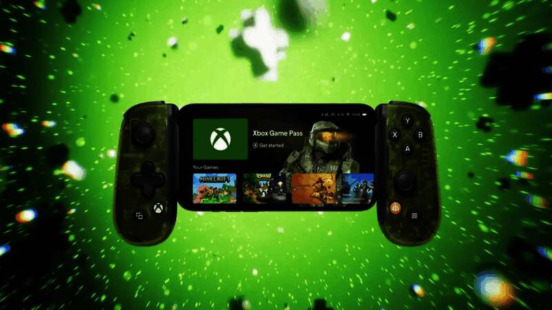 三款新型Xbox手柄概念图展示不同外观设计与细节特征