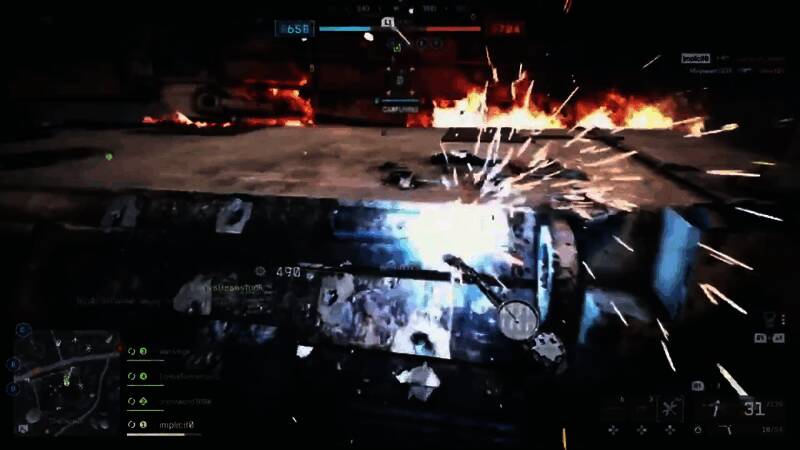 夜间战斗场景，光影效果出色