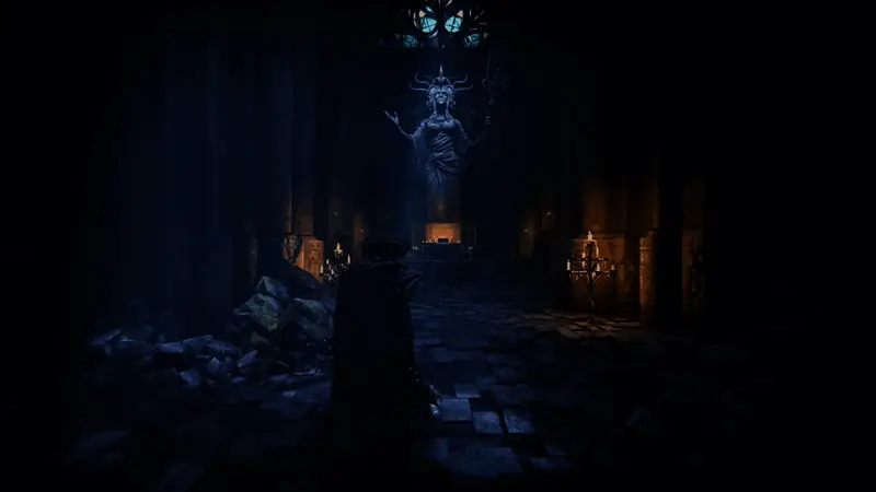 角色定制界面截图，展示了多种装备与外观选项