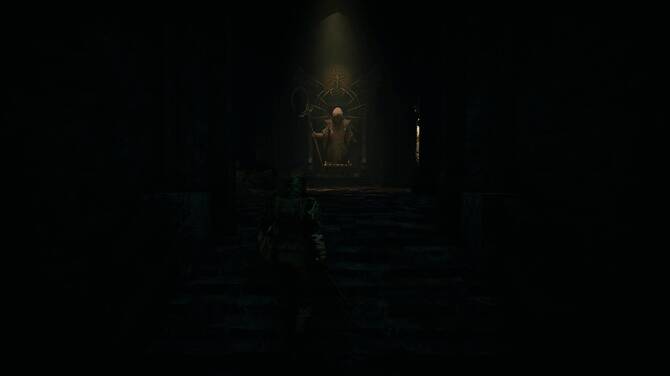 战斗场景展示，主角与身披重甲的敌人激烈交锋，背景是一座倒塌的神庙遗迹