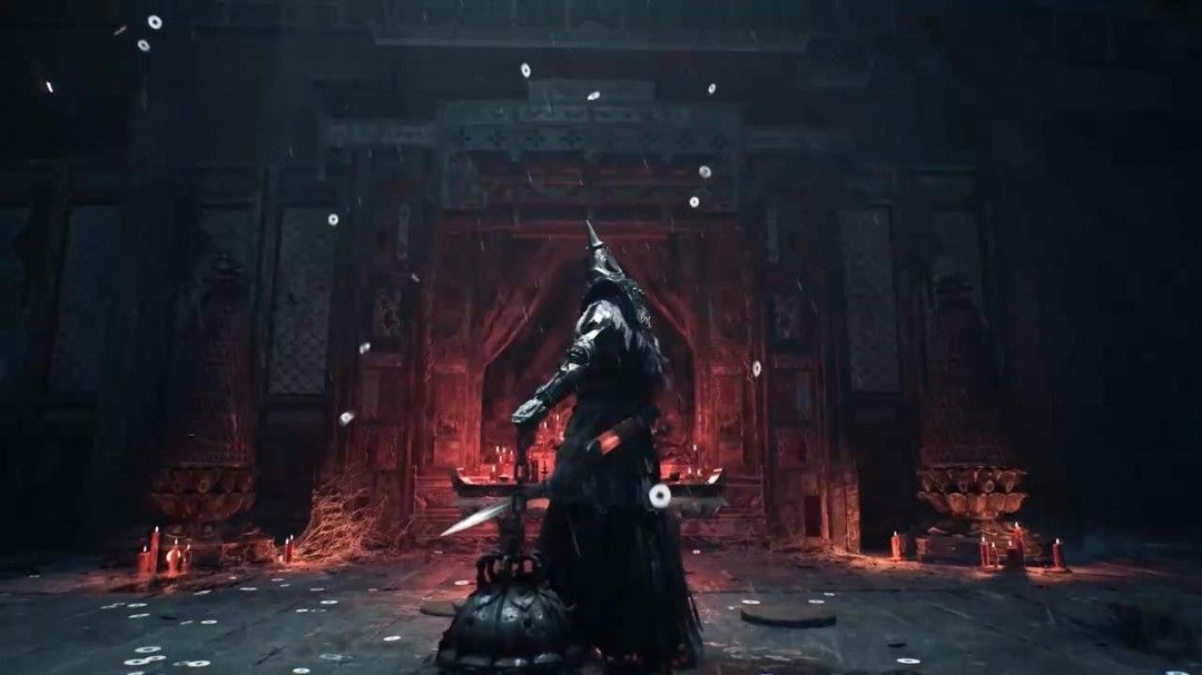 角色“魂”手持武器，在光影交错中前行