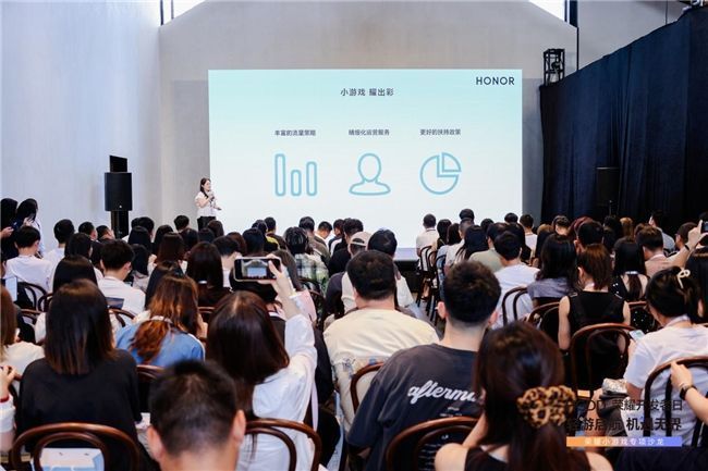 荣耀小游戏运营策略图解，涵盖冷启、成长、留存三大阶段的核心手段