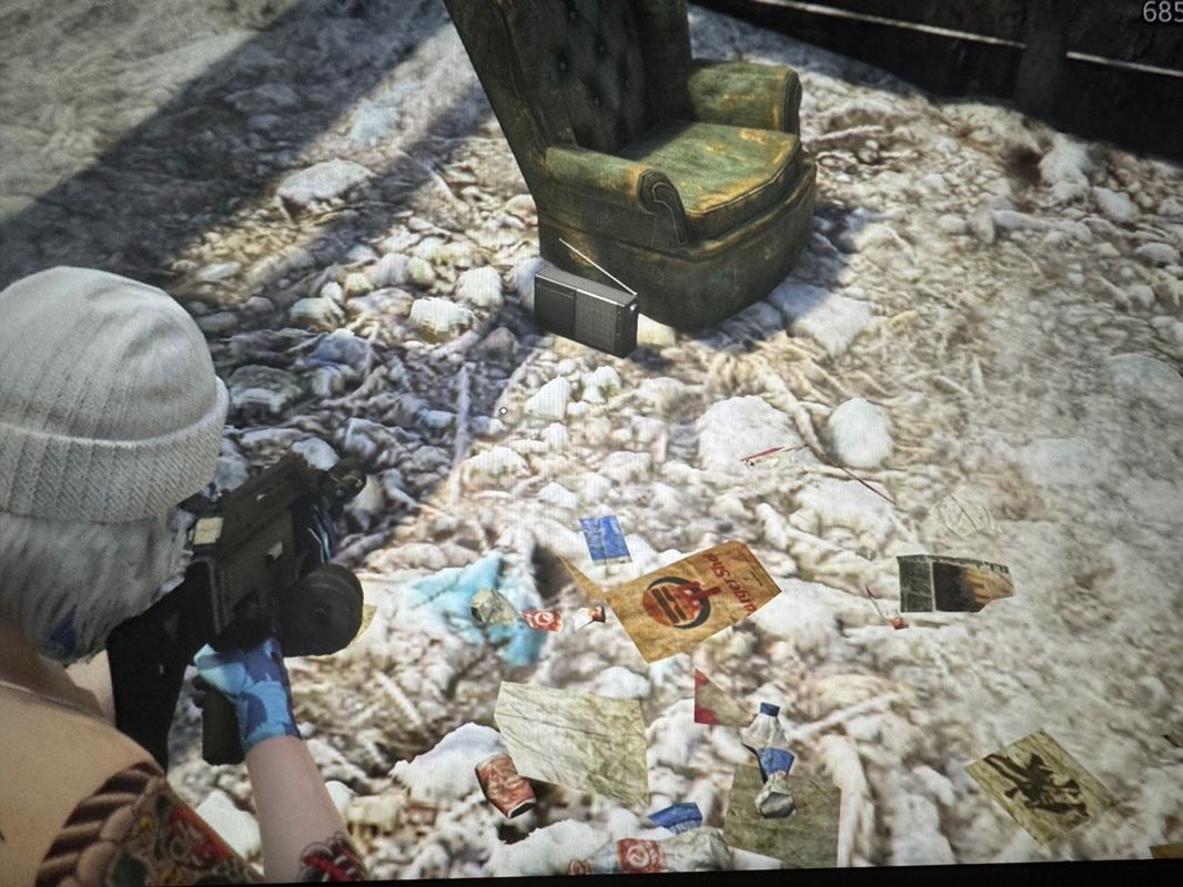 游戏内挑战进度界面，显示‘黄金左轮爆头数：37/50’