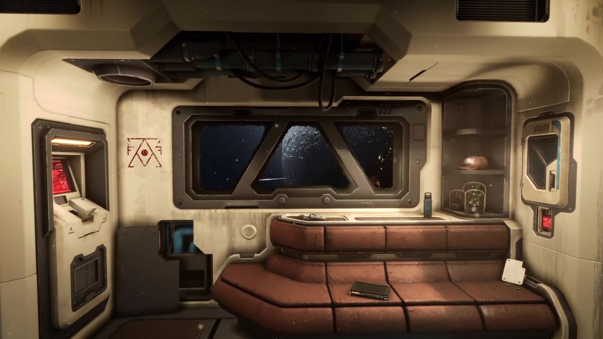 星船EOS控制室场景，玩家正在操作控制台，背景是破损舷窗