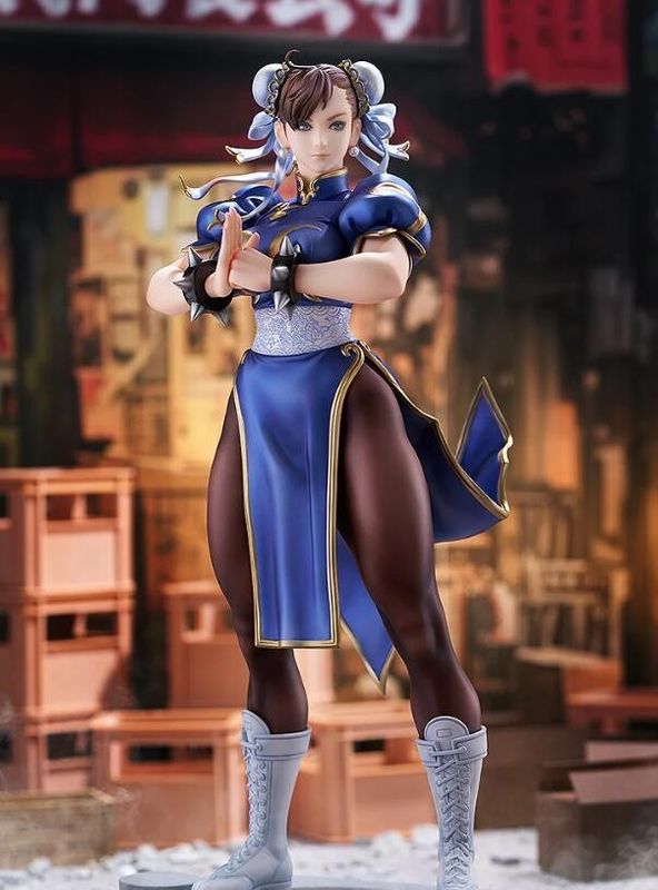 手办全身多角度展示图，呈现不同视角下的精致工艺