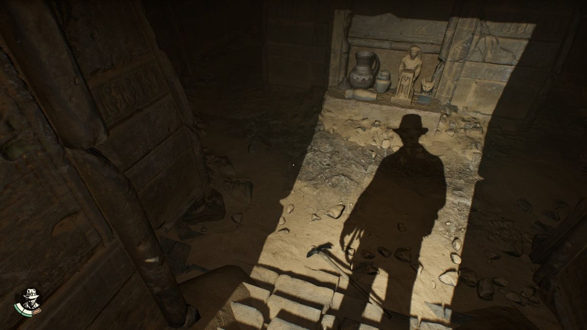 古老祭坛上摆放着神秘圆盘，周围刻满未知文字，暗示主线任务关键线索