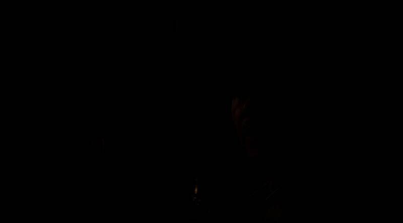 《夺宝奇兵：古老之圈》游戏封面图，印第安纳·琼斯手持鞭子站在古老遗迹前，背景充满神秘光影