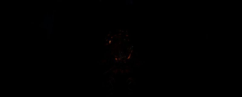 《艾尔登法环：黑夜君临》游戏场景截图，昏暗的哥特式建筑群中，角色手持巨剑与飞行怪物激烈交战，技能特效绚丽