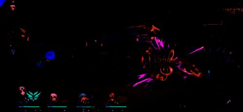 战斗回合界面展示飞霄连续释放两次终结技，敌人接连倒下