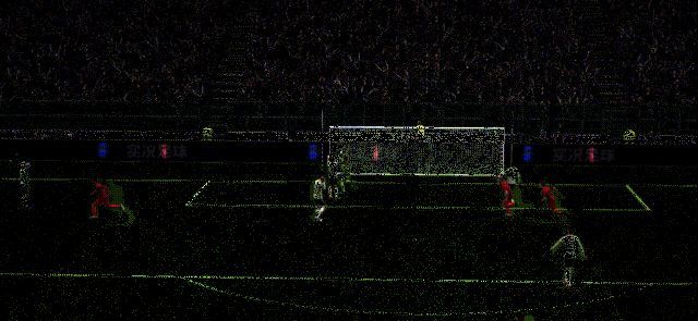 球员接球后直接起脚射门，皮球直挂死角的精彩瞬间