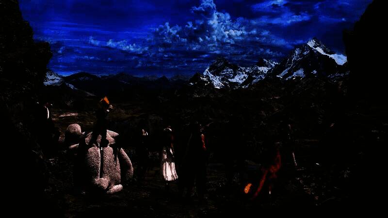 Shawn Layden讲述PlayStation历史的采访画面，背景为经典PS主机与《最终幻想7》游戏画面